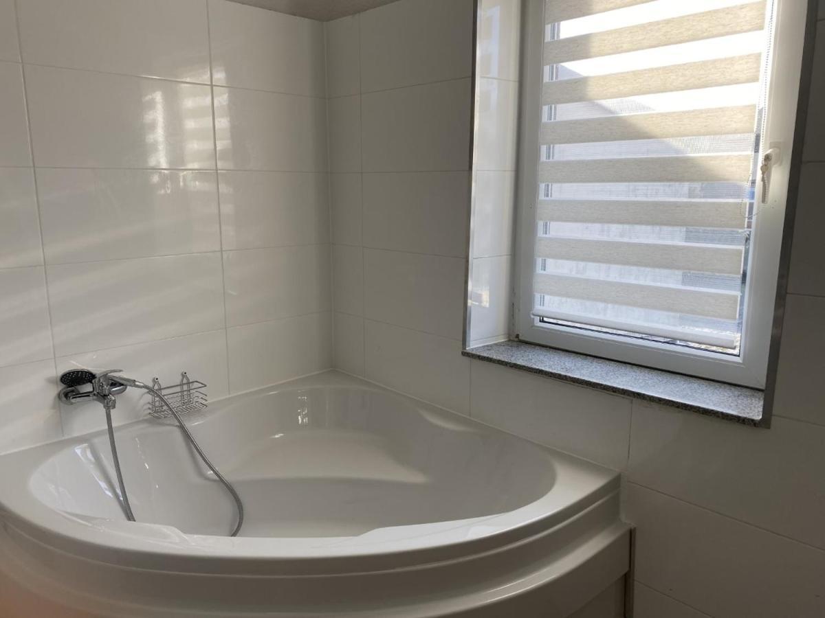 Schoene Ferienwohnung Naehe Stadtmitte Von Wilhelmshaven Luaran gambar
